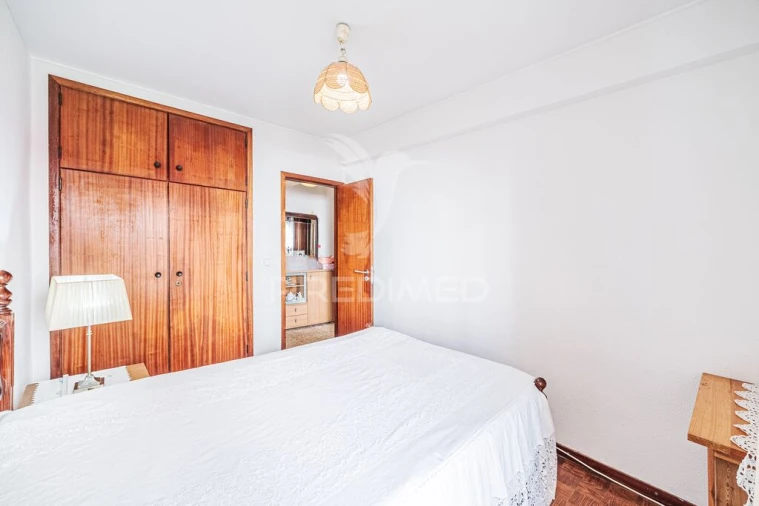 Apartamento T2 para Venda em Queluz e Belas Foto 8