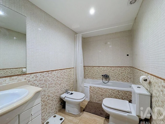 Apartamento T2 para Venda em Quarteira Foto 18