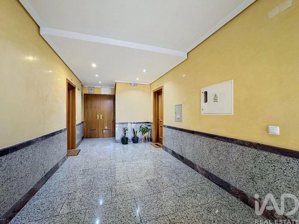 Apartamento T2 para Venda em Quarteira Foto 29