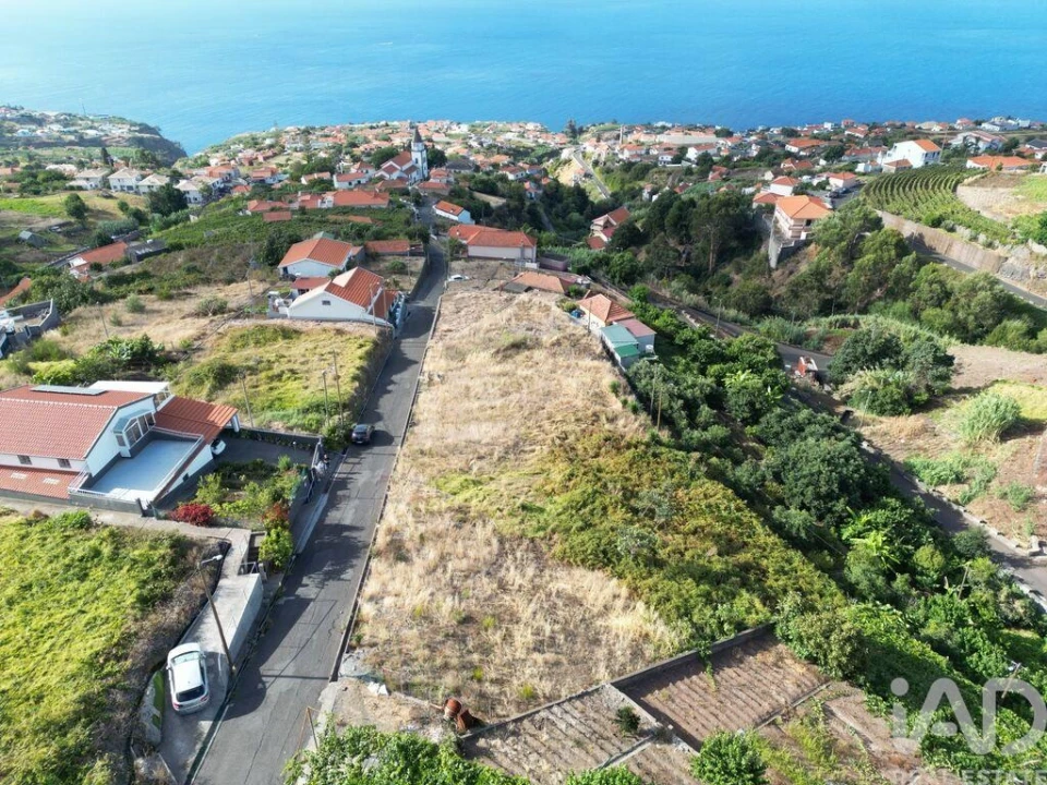 Terreno para Venda em Estreito da Calheta Foto 1