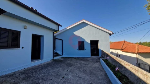 Moradia T2 para Venda em Sago, Lordelo e Parada