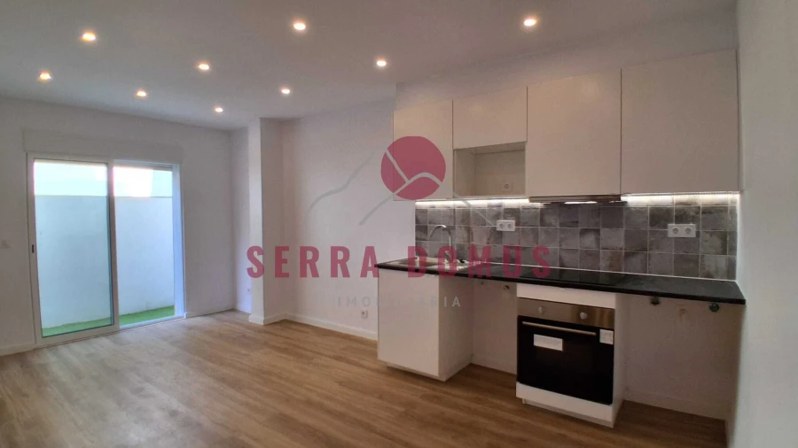 Apartamento T1 para Venda em Sacavém e Prior Velho