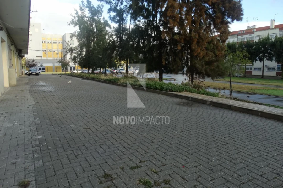 Garagem para Arrendamento em Montijo e Afonsoeiro Foto 5