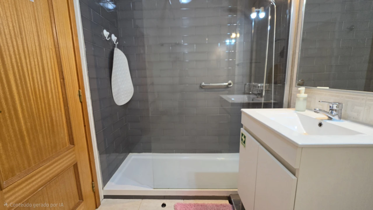 Apartamento T2 para Venda em Atouguia da Baleia Foto 6