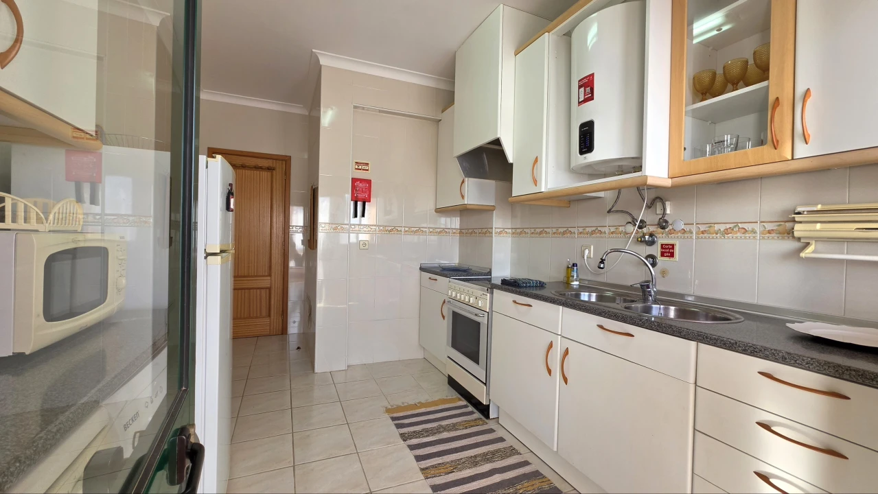 Apartamento T2 para Venda em Atouguia da Baleia Foto 11