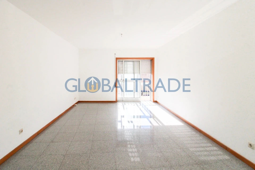 Apartamento T3 para Venda em Fânzeres e São Pedro da Cova Foto 2