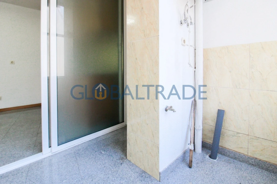 Apartamento T3 para Venda em Fânzeres e São Pedro da Cova Foto 18