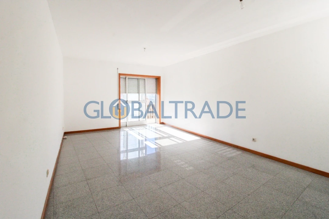Apartamento T3 para Venda em Fânzeres e São Pedro da Cova Foto 3