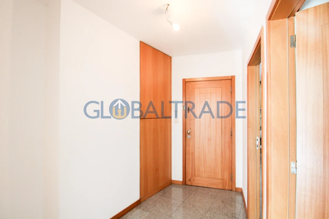Apartamento T3 para Venda em Fânzeres e São Pedro da Cova Foto 7