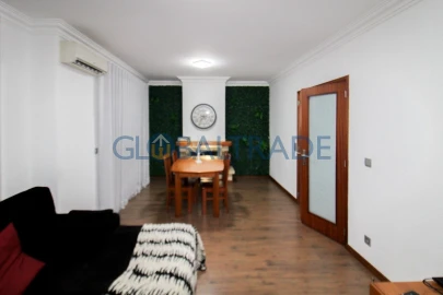 Moradia T4 para Venda em Alfena