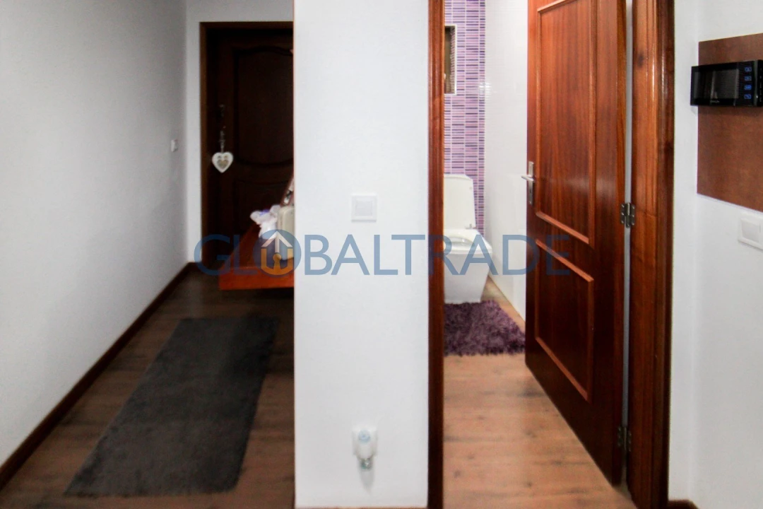 Moradia T4 para Venda em Alfena Foto 17