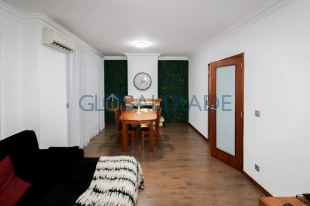 Moradia T4 para Venda em Alfena Foto 15