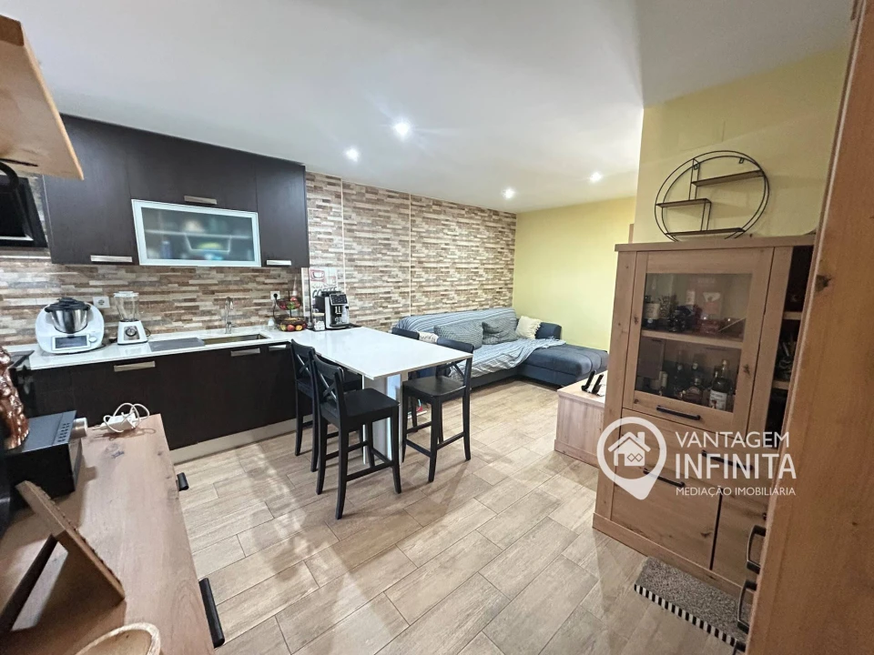 Apartamento T3 para Venda em Laranjeiro e Feijó Foto 5