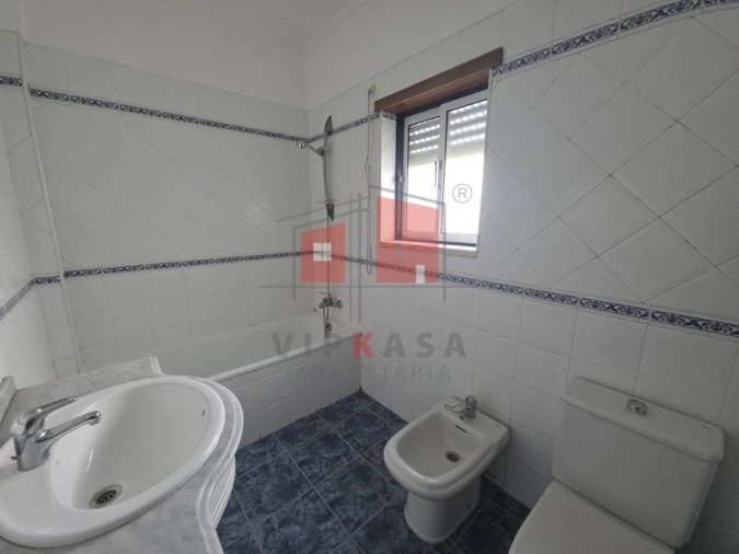 Apartamento T3 para Venda em Carregado e Cadafais Foto 14