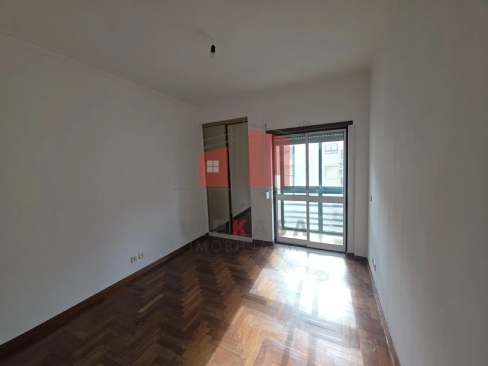 Apartamento T3 para Venda em Carregado e Cadafais Foto 8