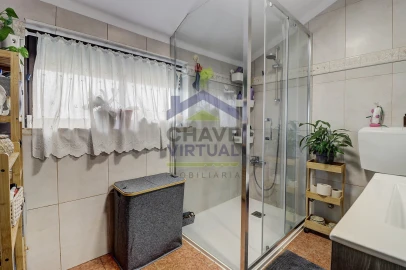 Apartamento T2 para Venda em Bombarral e Vale Covo