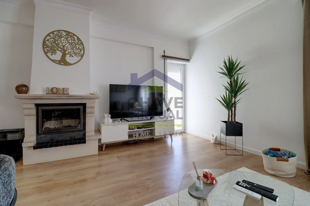 Apartamento T2 para Venda em Bombarral e Vale Covo Foto 4