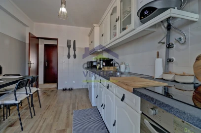 Apartamento T2 para Venda em Bombarral e Vale Covo
