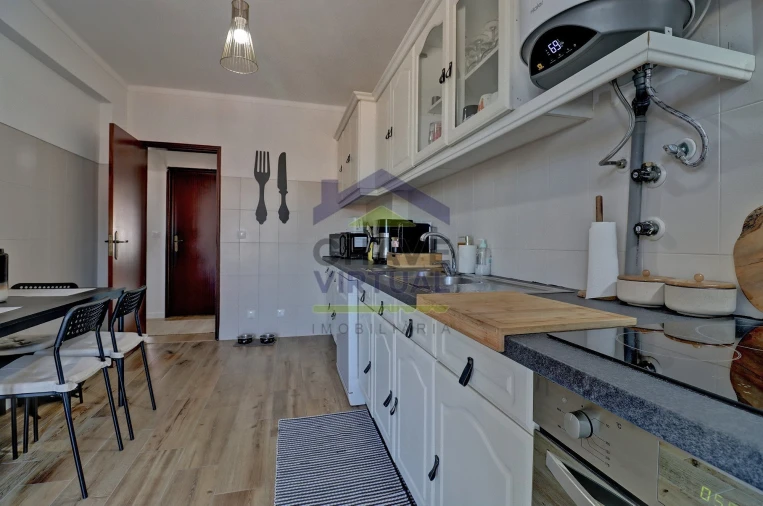 Apartamento T2 para Venda em Bombarral e Vale Covo Foto 16