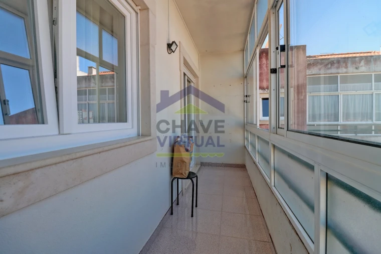 Apartamento T2 para Venda em Bombarral e Vale Covo Foto 20