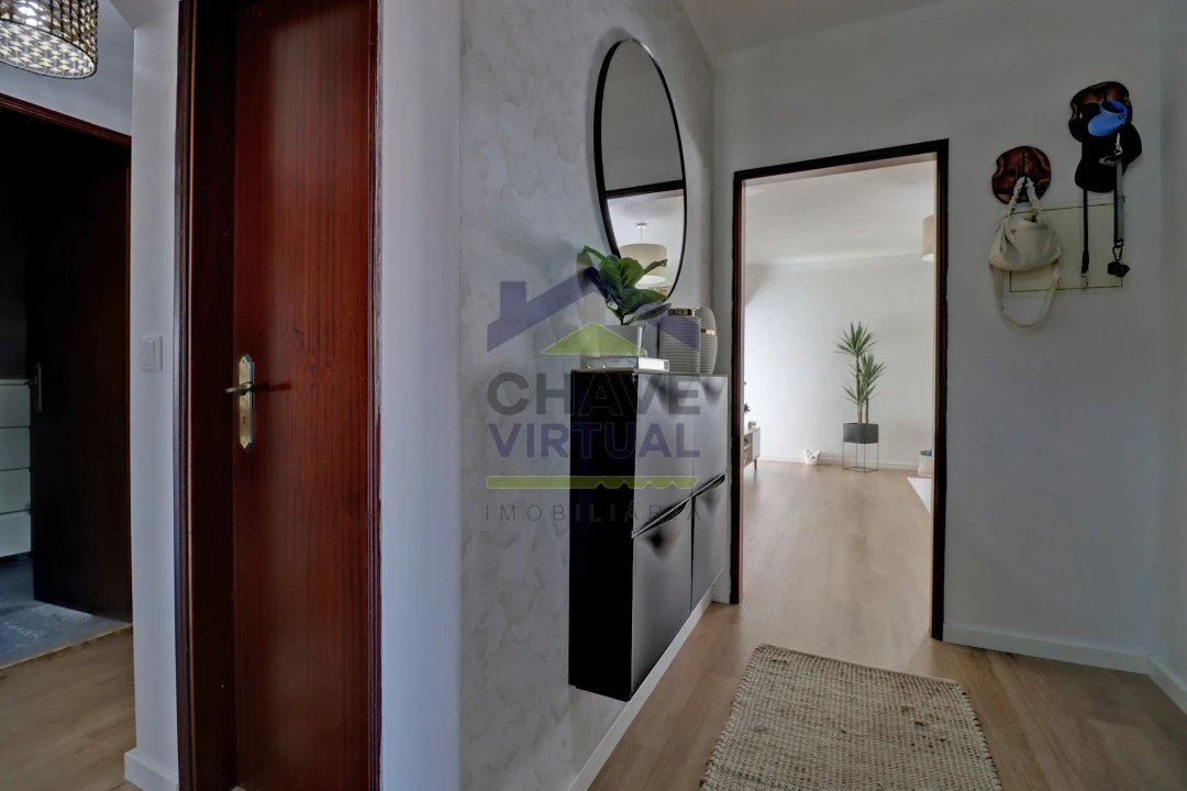 Apartamento T2 para Venda em Bombarral e Vale Covo Foto 12