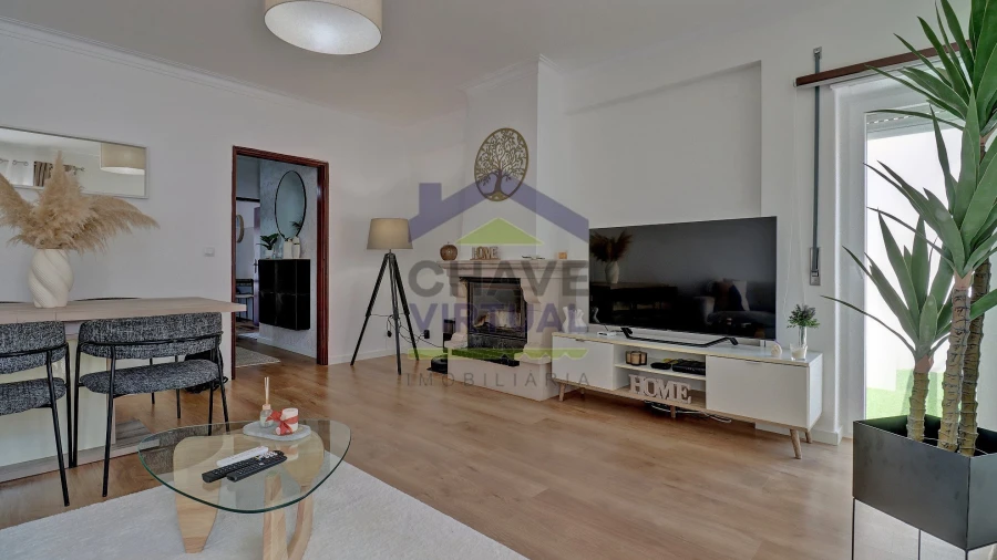 Apartamento T2 para Venda em Bombarral e Vale Covo