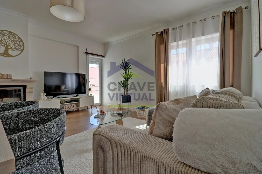 Apartamento T2 para Venda em Bombarral e Vale Covo Foto 8