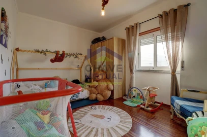 Apartamento T2 para Venda em Bombarral e Vale Covo