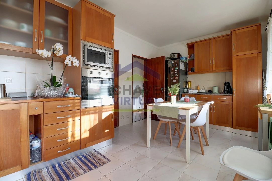 Apartamento T2 para Venda em Bombarral e Vale Covo Foto 2