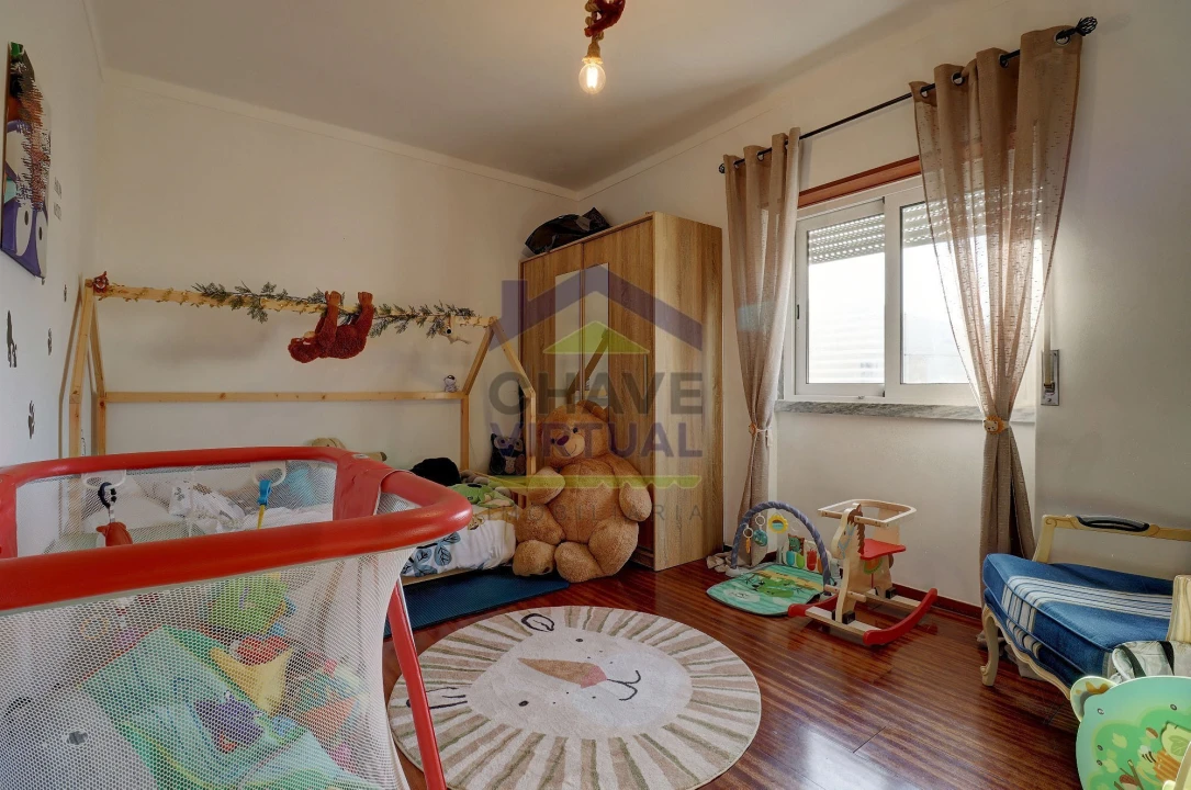 Apartamento T2 para Venda em Bombarral e Vale Covo Foto 16