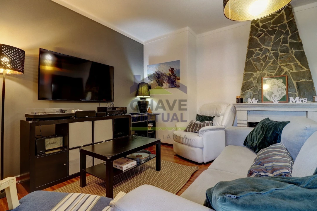 Apartamento T2 para Venda em Bombarral e Vale Covo Foto 10
