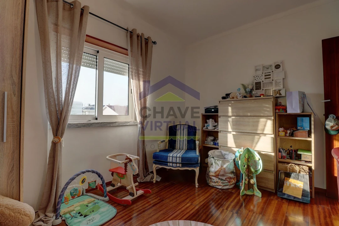 Apartamento T2 para Venda em Bombarral e Vale Covo Foto 17
