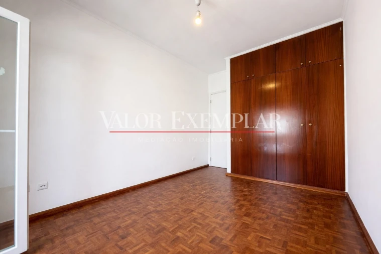 Apartamento T2 para Venda em Venteira Foto 9