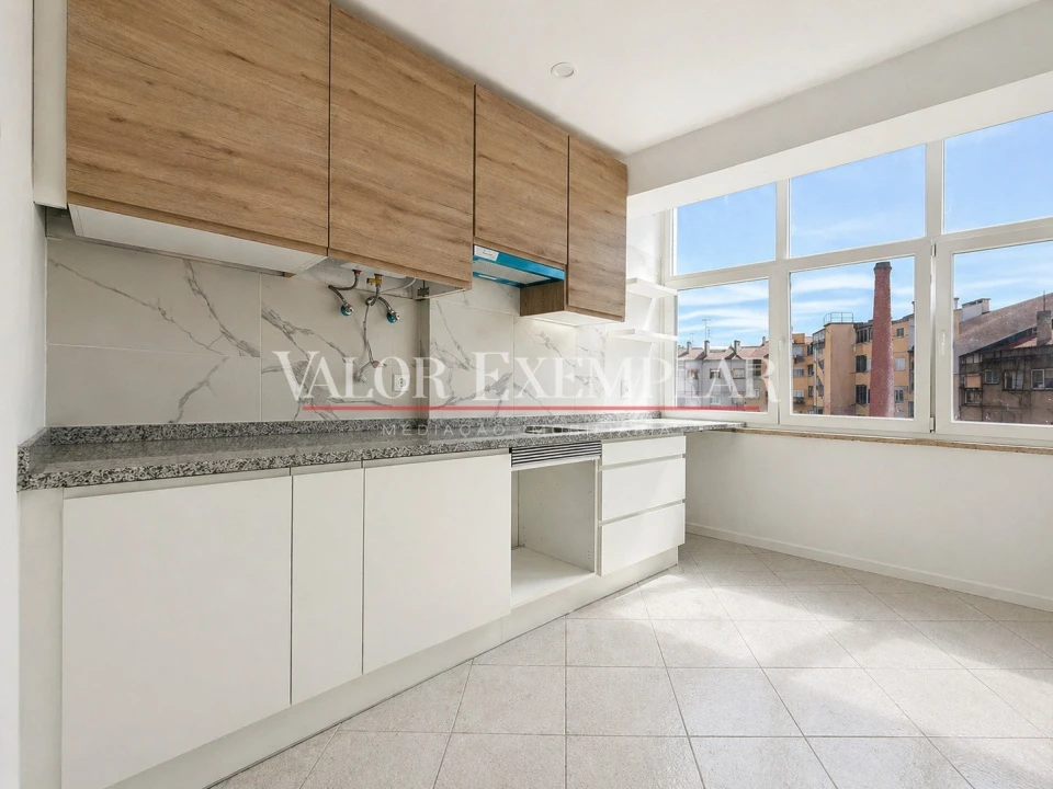 Apartamento T2 para Venda em Venteira Foto 4