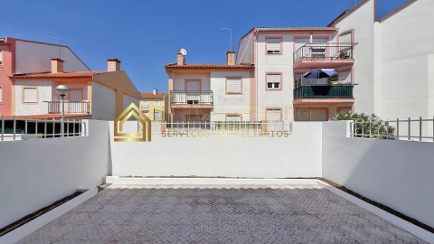 Moradia T3 para Venda em Azeitão (São Lourenço e São Simão)
