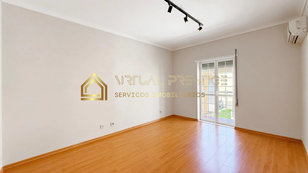 Moradia T3 para Venda em Azeitão (São Lourenço e São Simão) Foto 18