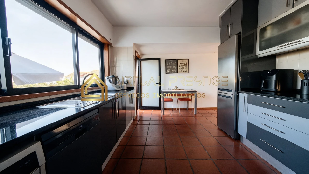 Moradia T3 para Venda em Charneca de Caparica e Sobreda Foto 4
