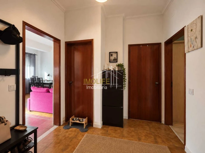 Apartamento T2 para Venda em Pontinha e Famões Foto 8