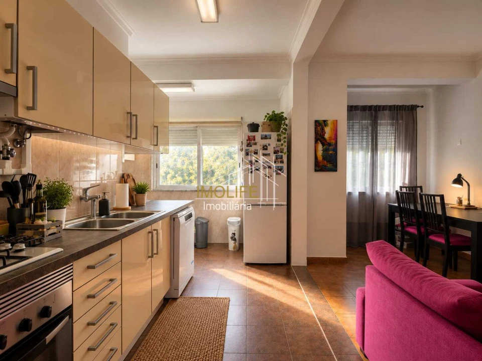 Apartamento T2 para Venda em Pontinha e Famões Foto 1