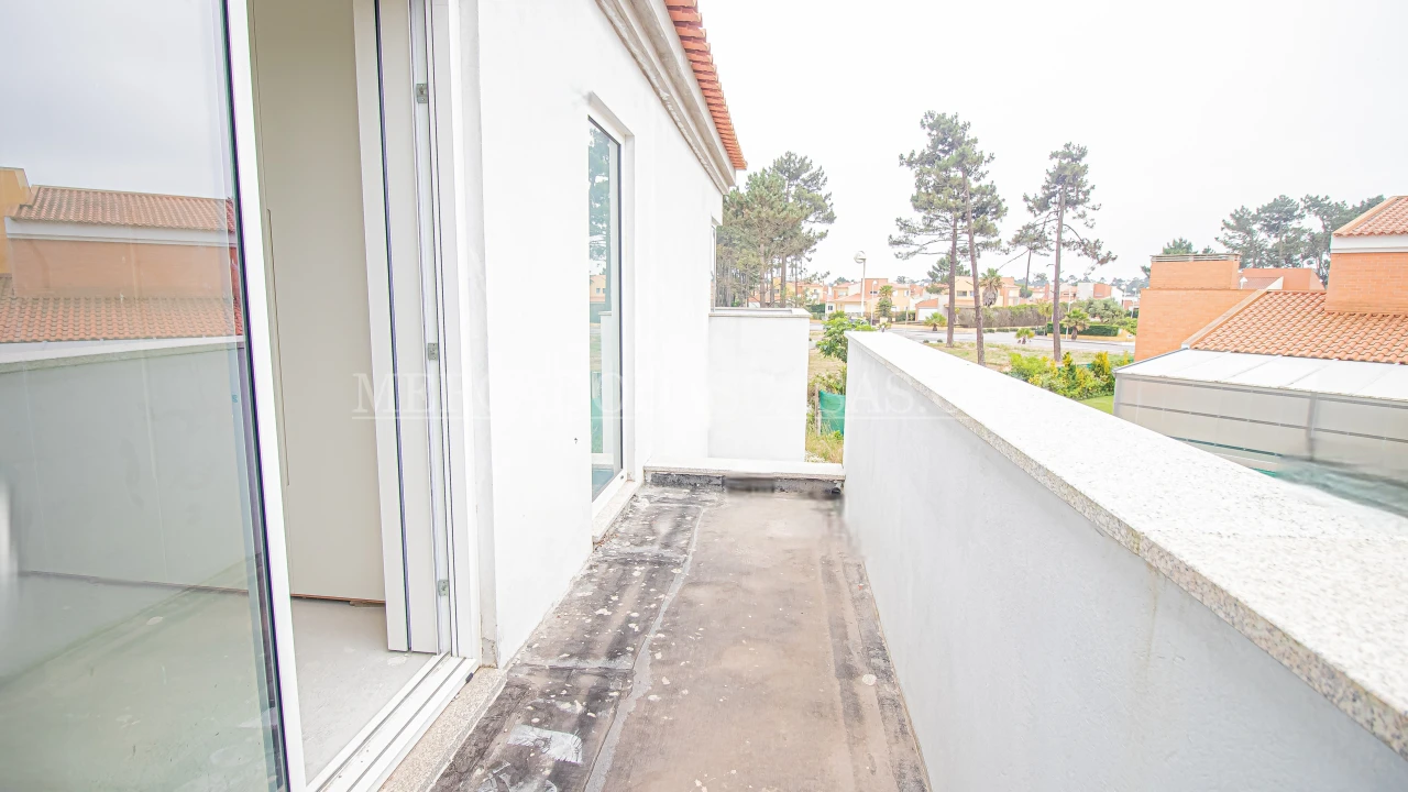 Moradia T4 para Venda em Ovar, São João, Arada e São Vicente de Pereira Jusã Foto 3