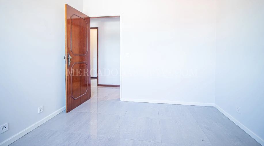 Apartamento T3 para Venda em Paços de Brandão Foto 10