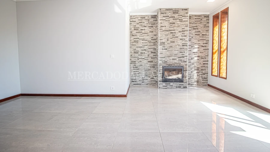 Apartamento T3 para Venda em Paços de Brandão Foto 5