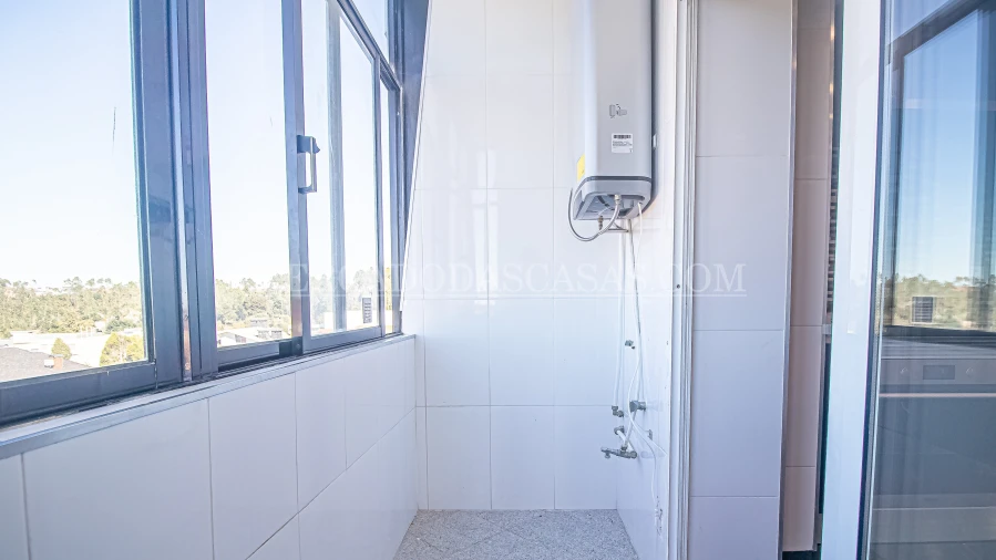 Apartamento T3 para Venda em Paços de Brandão Foto 9