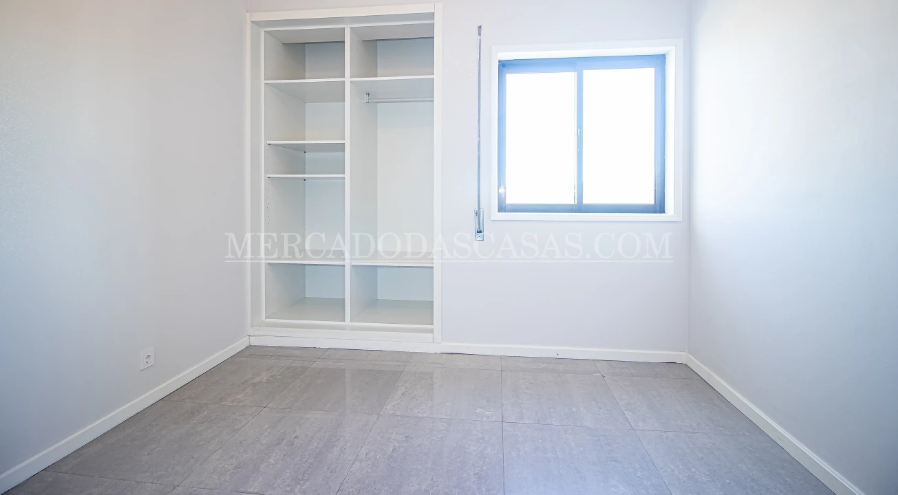 Apartamento T3 para Venda em Paços de Brandão Foto 11