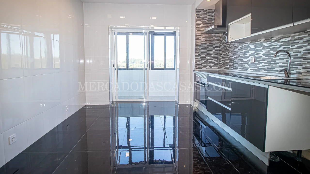 Apartamento T3 para Venda em Paços de Brandão Foto 7