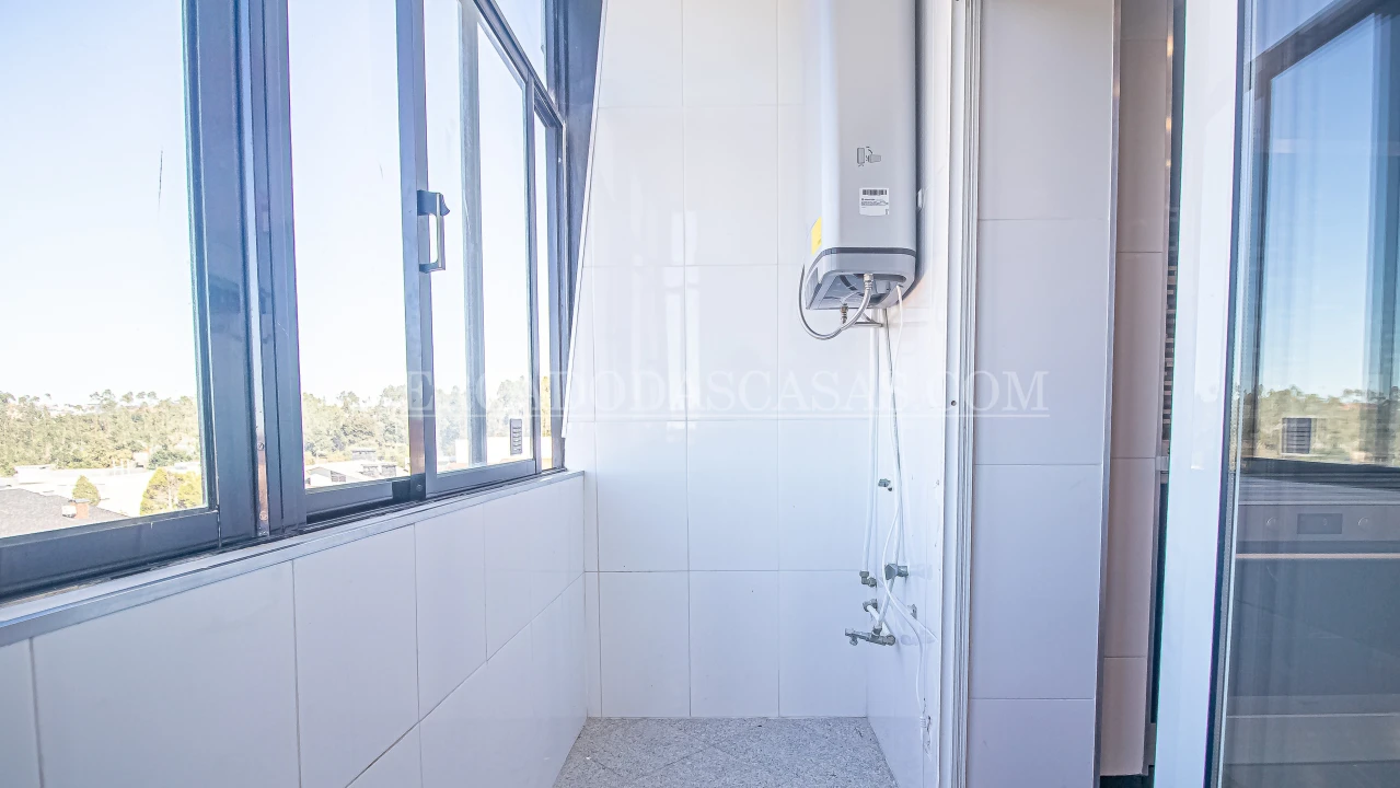 Apartamento T3 para Venda em Paços de Brandão Foto 9
