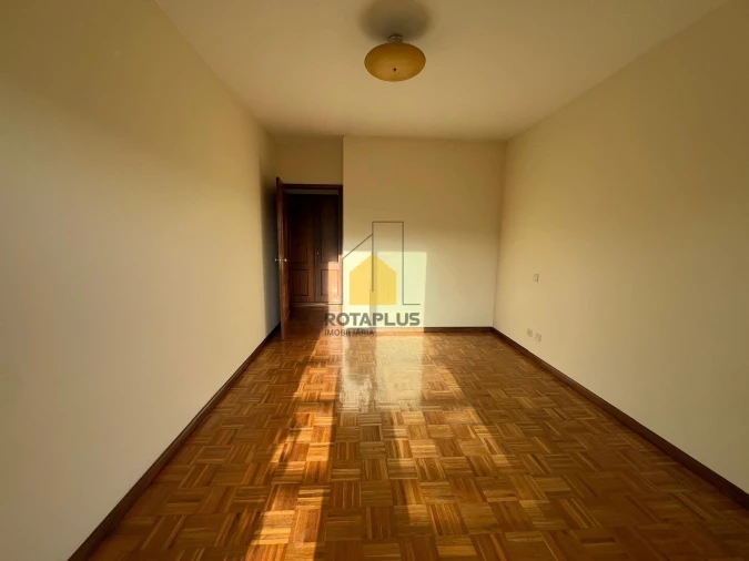 Apartamento T1 para Venda em Mafamude e Vilar do Paraíso Foto 19