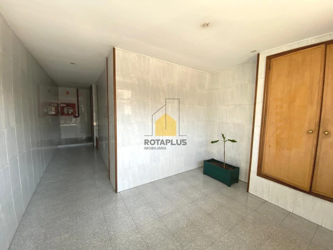 Apartamento T1 para Venda em Mafamude e Vilar do Paraíso Foto 2