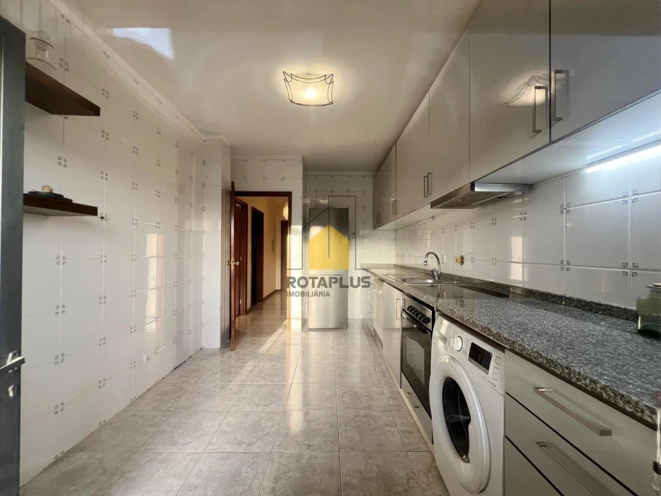 Apartamento T1 para Venda em Mafamude e Vilar do Paraíso Foto 14