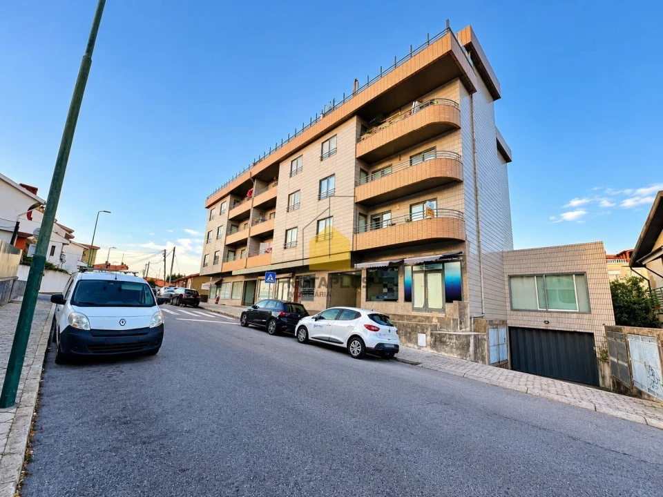 Apartamento T1 para Venda em Mafamude e Vilar do Paraíso Foto 1